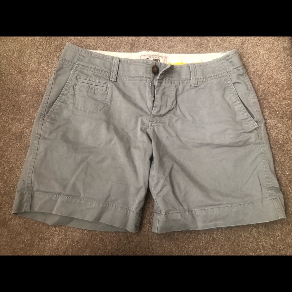 Old Navy size 0 grey shorts
